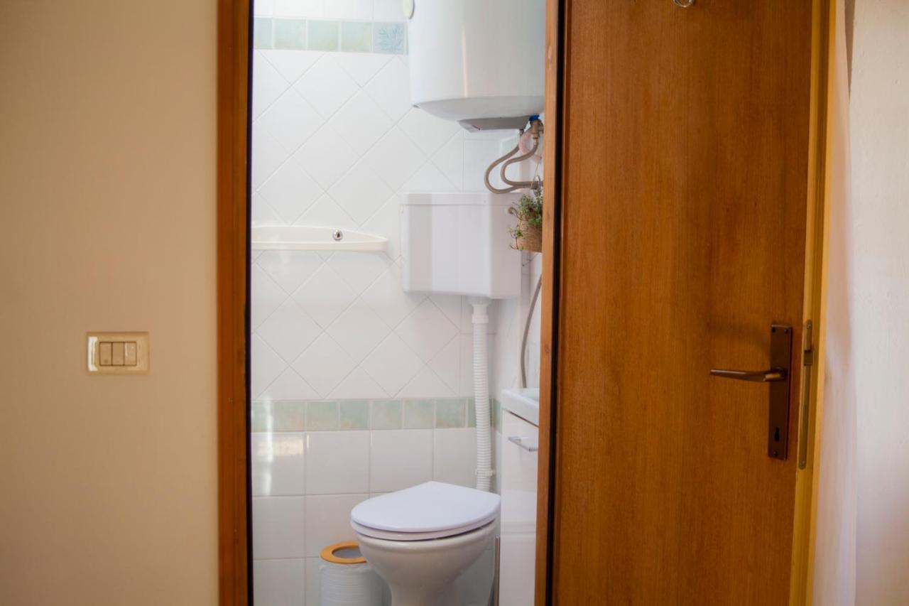 Amarilis Rooms Ґрожнян Екстер'єр фото