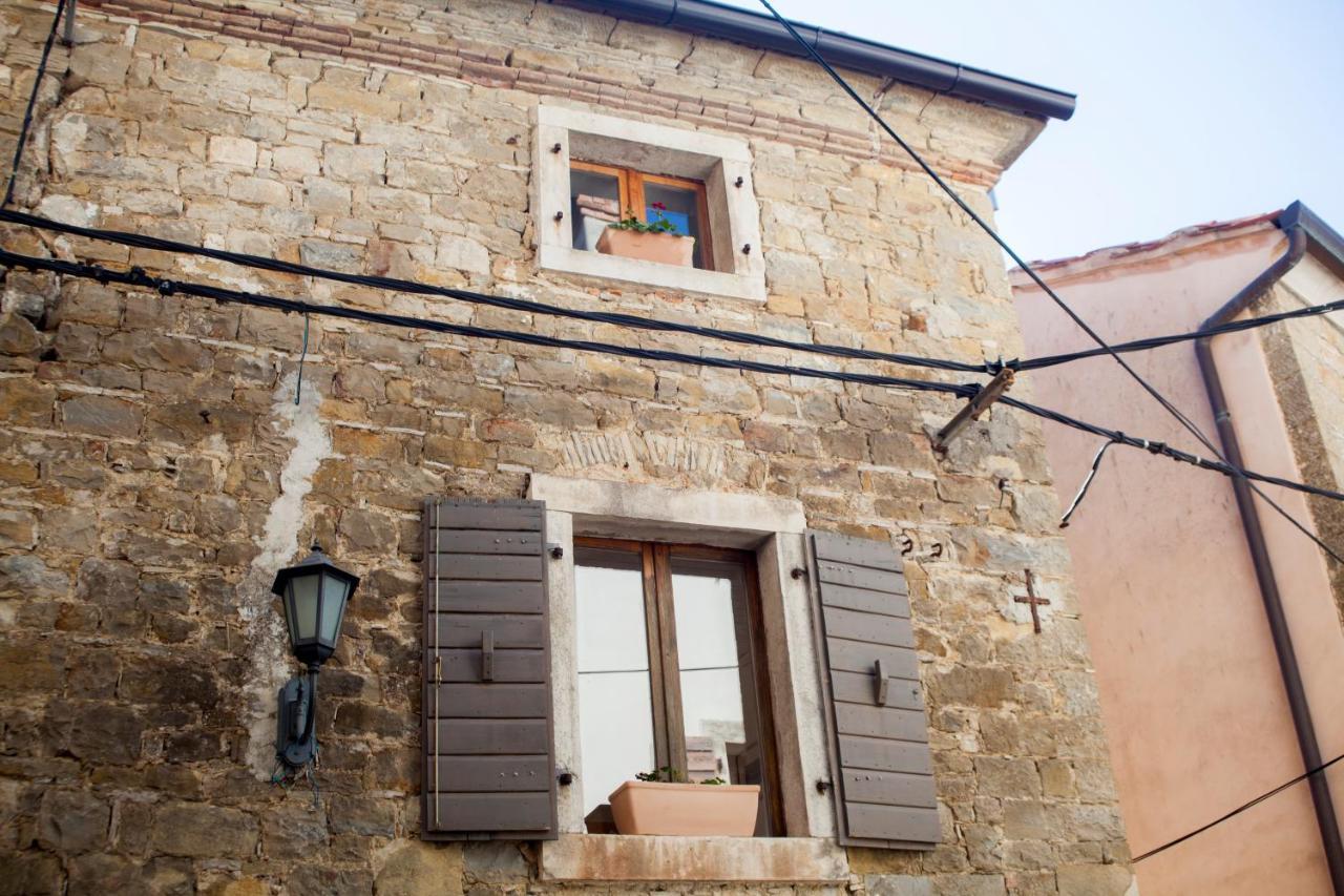 Amarilis Rooms Ґрожнян Екстер'єр фото